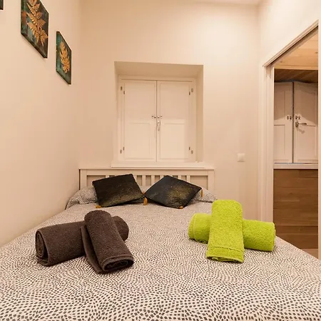 Appartement - Patio 1812 *