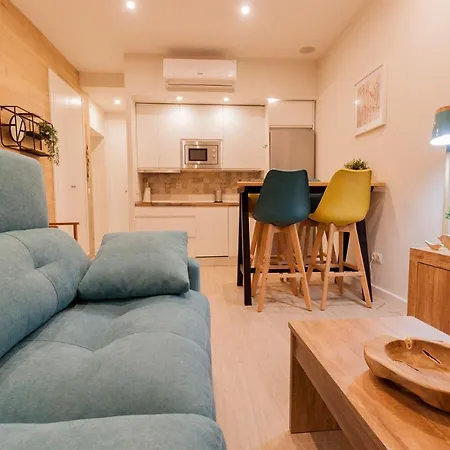 - Patio 1812 *